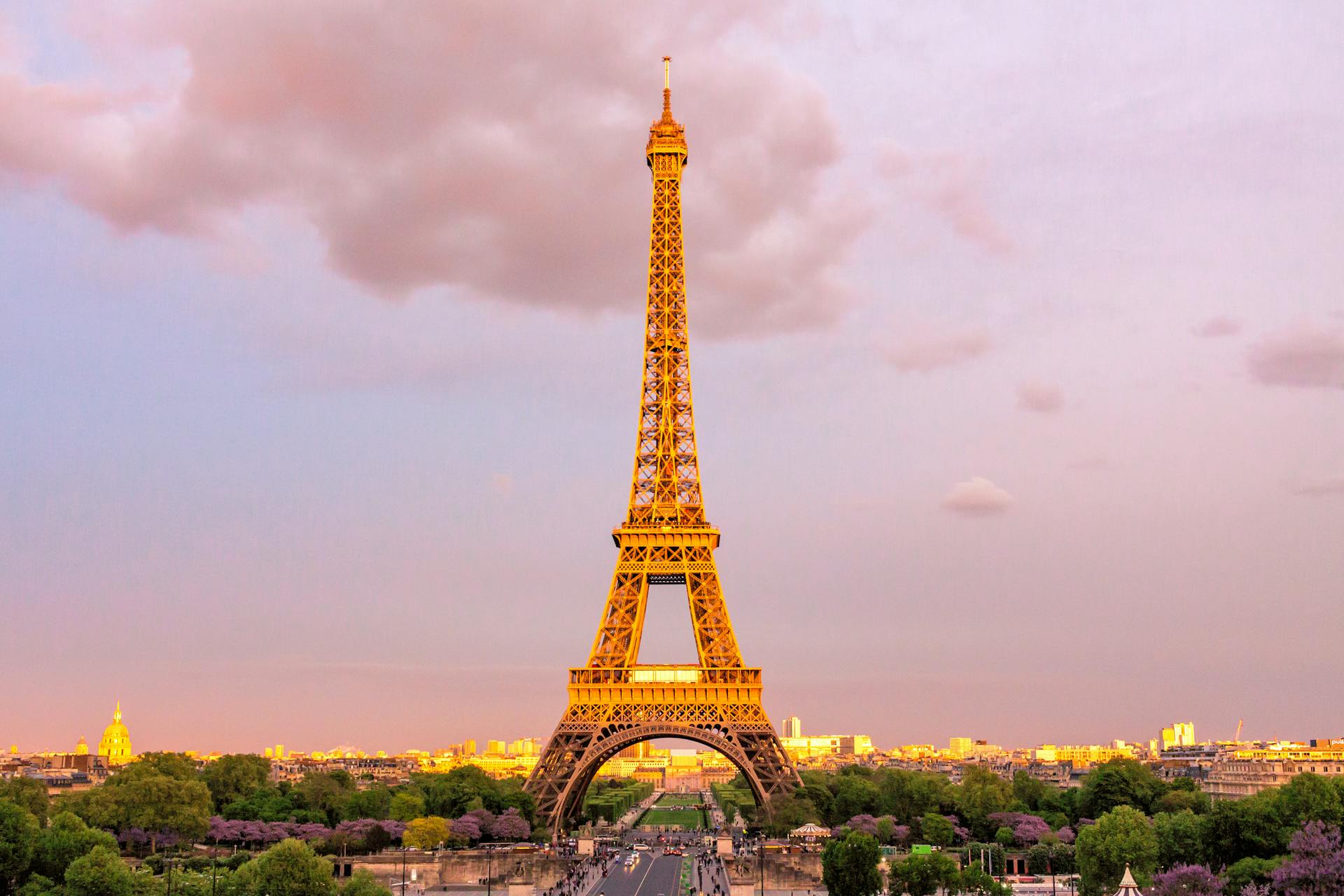 Image of Eiffel Tower